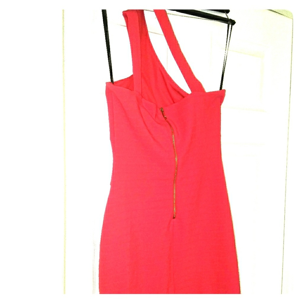 GUESS bandage red dress